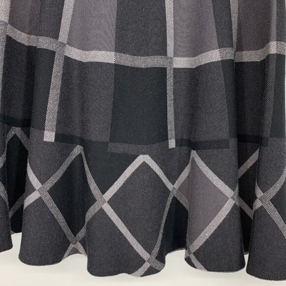 Saks Fifth Avenue Skirt Back Gray Plaid Pull On Knit VTG - Picture 3 of 6
